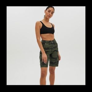 Aritzia cargo shorts